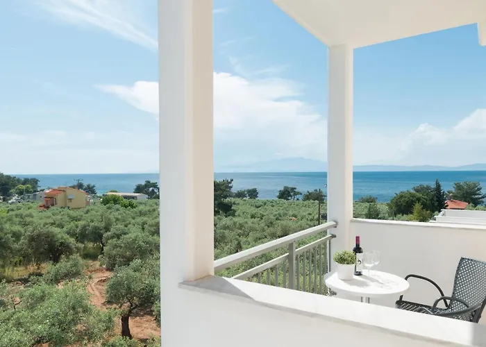 Louloudis Boutique (adults Only)